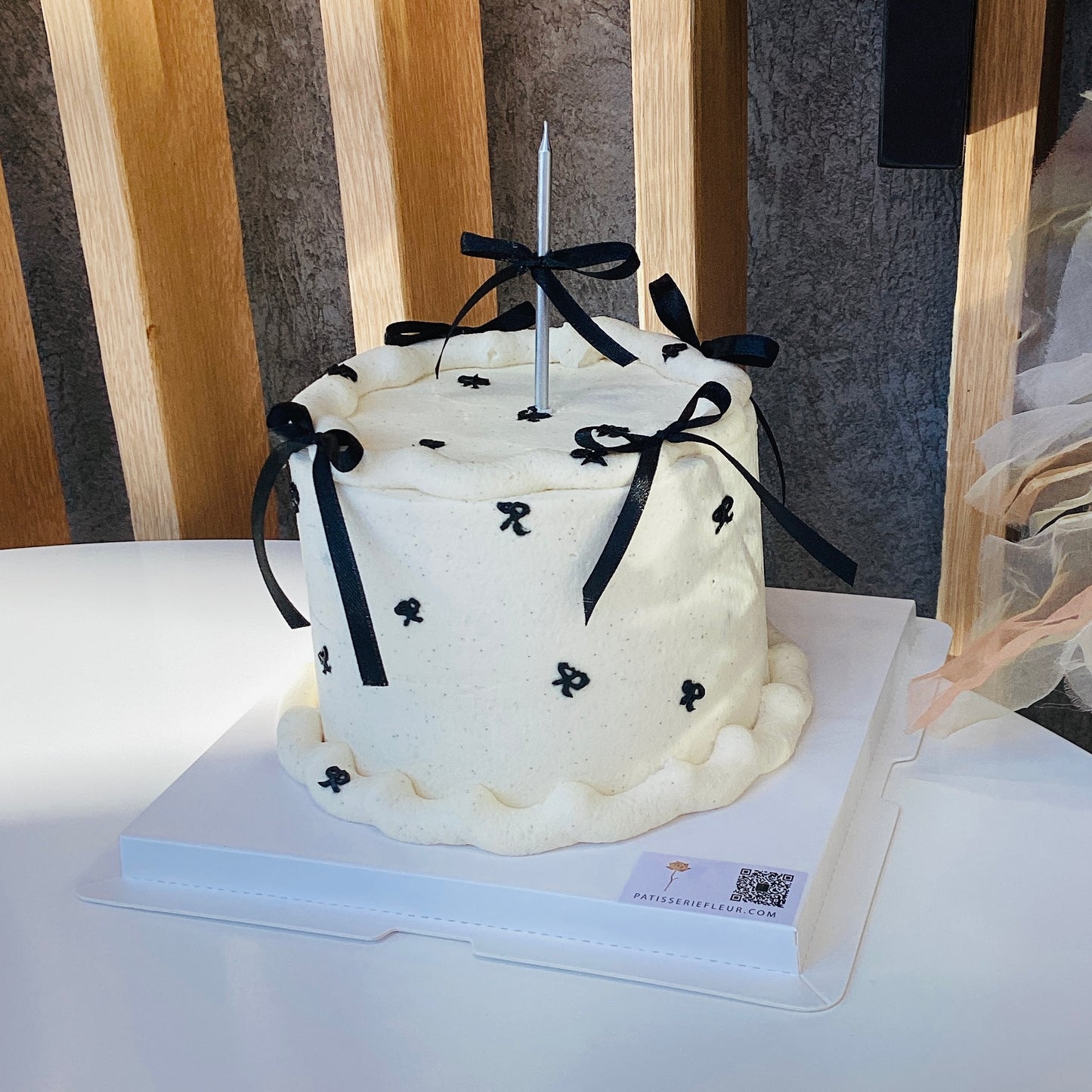 Simple Black Ribbon Cake