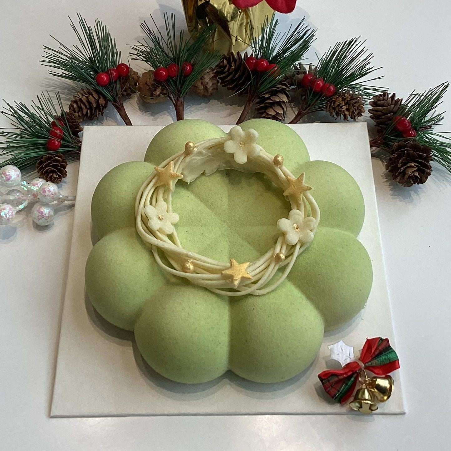 "Touch of Gold" Matcha Jasmine Yuzu Wreath Cake