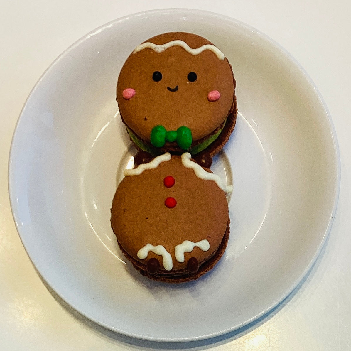 Paired Holiday Macarons