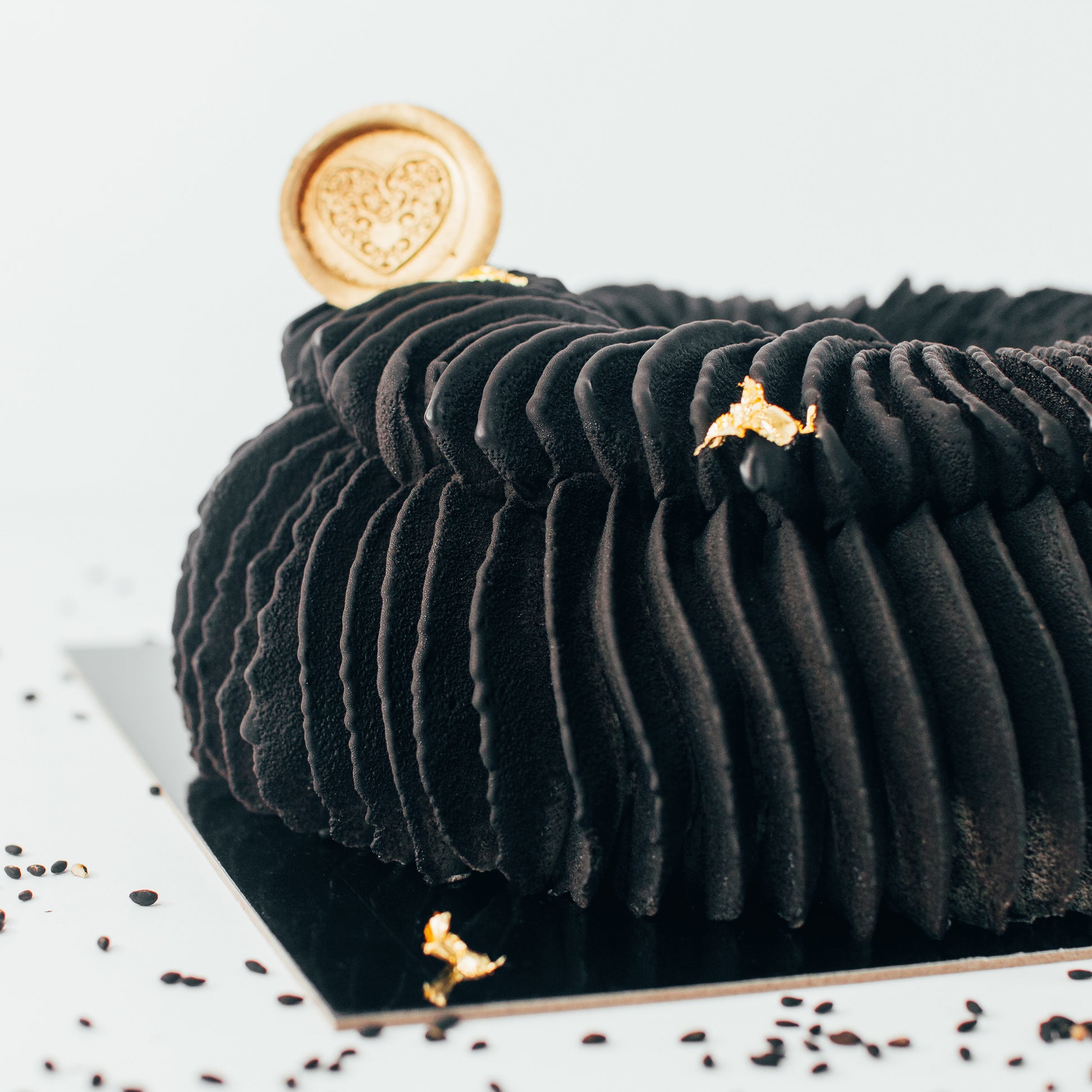 Cake au sésame noir - Carnets Parisiens