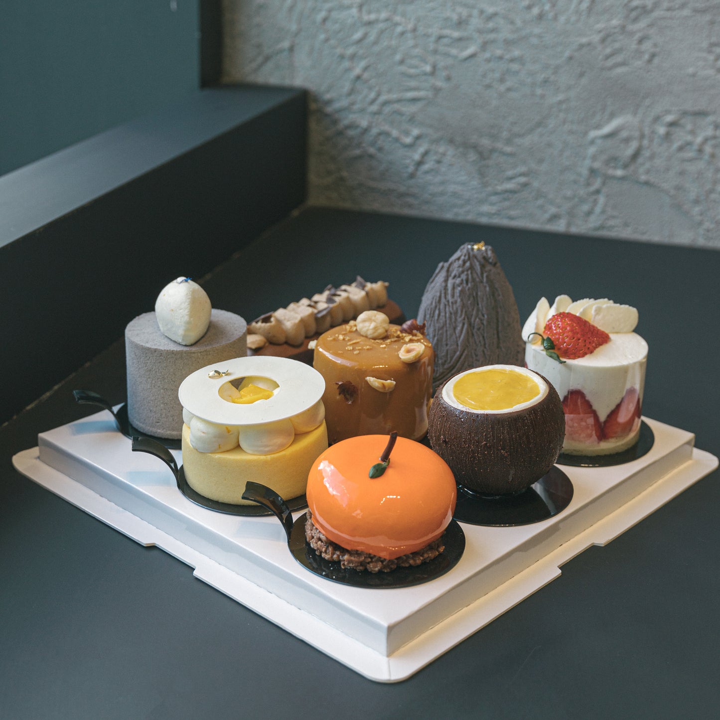 Mini Cakes Gift Set - Set of 8